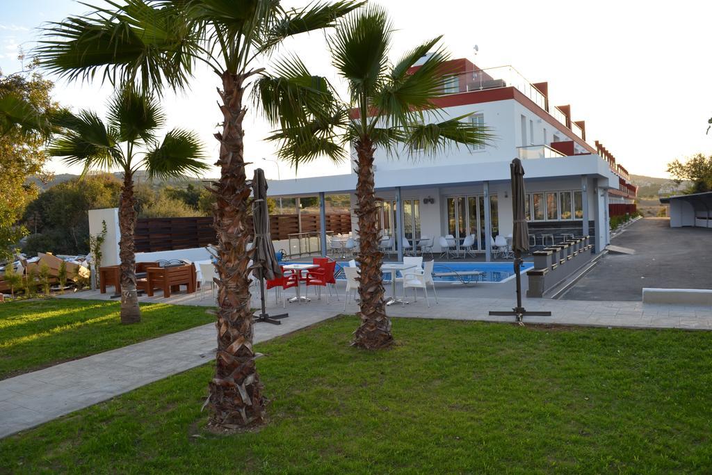 New Day Apartments Paphos Extérieur photo