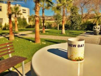 New Day Apartments Paphos Extérieur photo